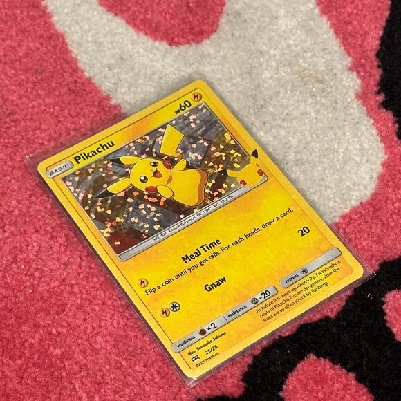 Pikachu #25 – Pokémon McDonald’s 2021 Holo